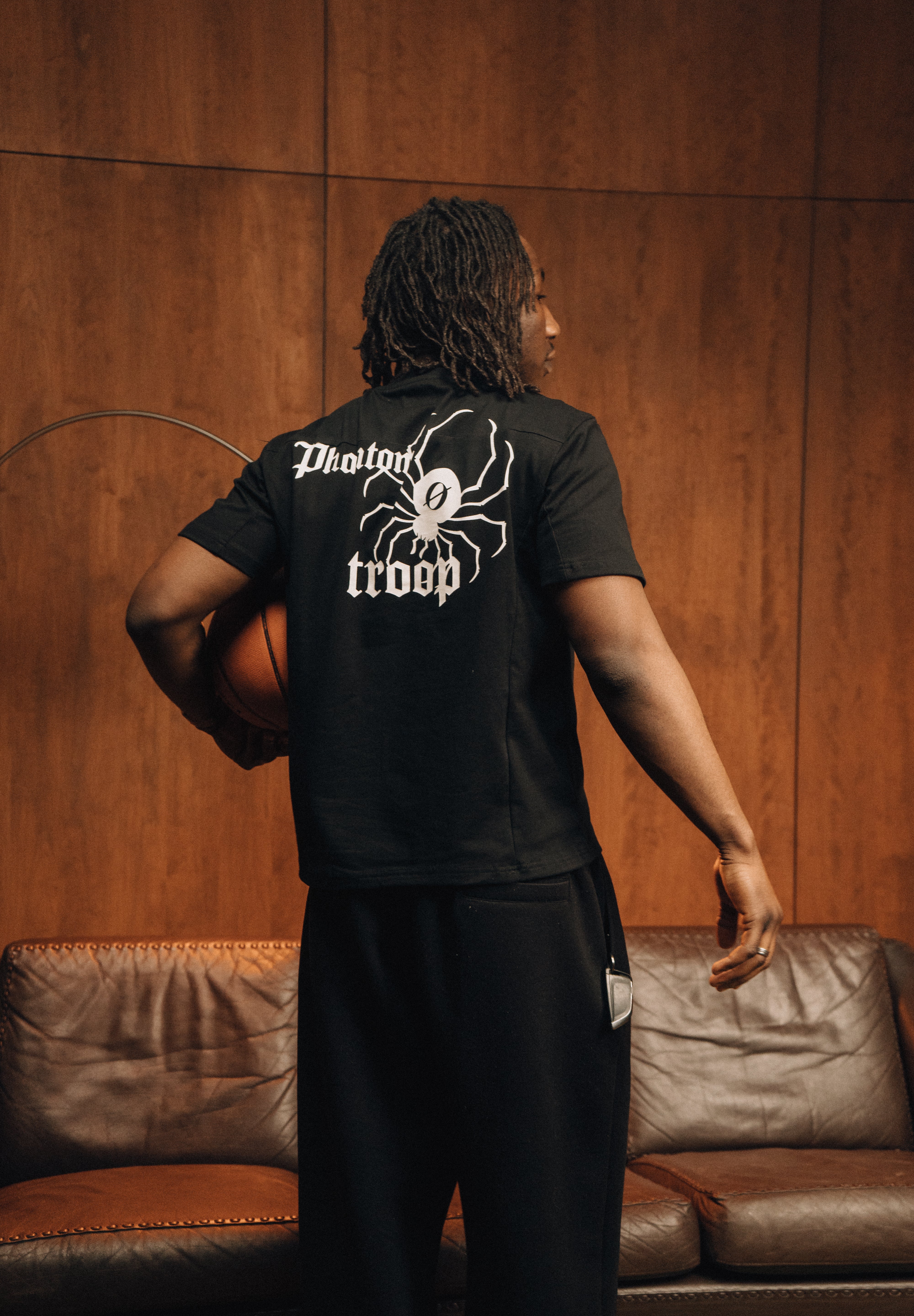 BLACK CHROLLO TEE
