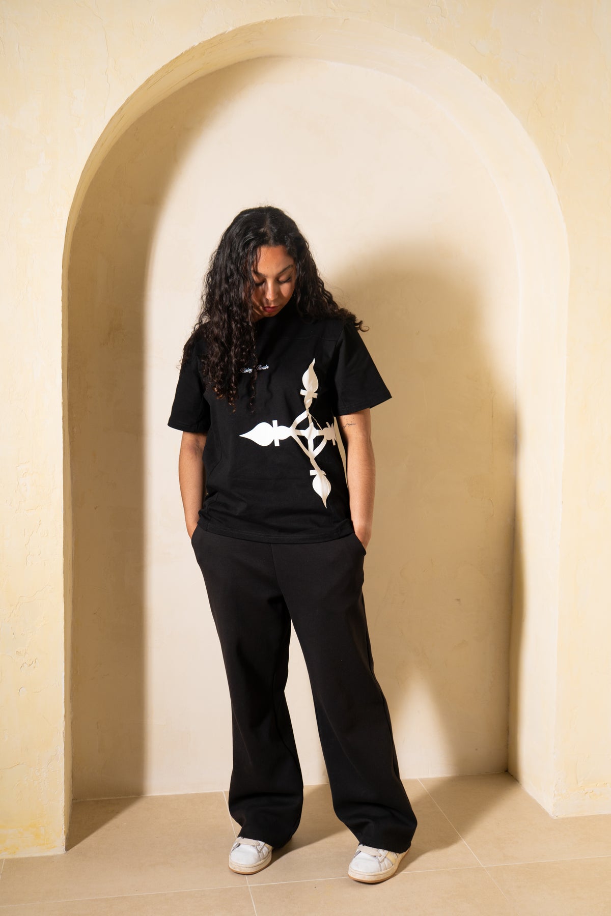 BLACK CHROLLO TEE